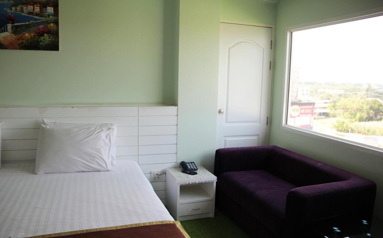 V Verve Service Apartment Hotel Chachoengsao Eksteriør bilde