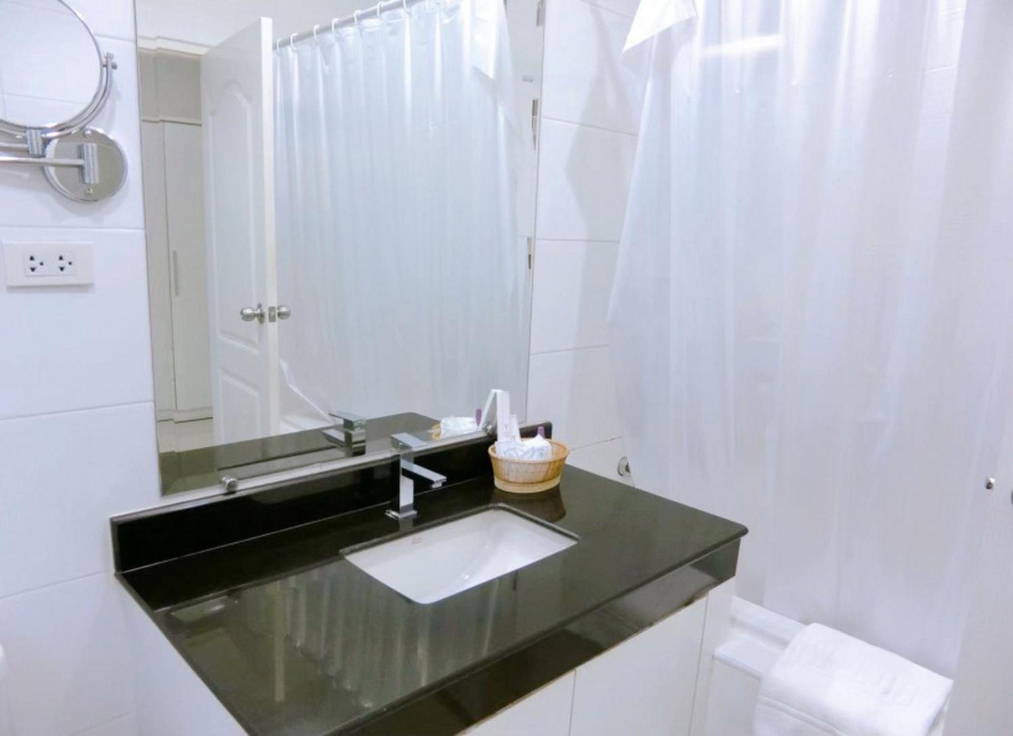 V Verve Service Apartment Hotel Chachoengsao Rom bilde